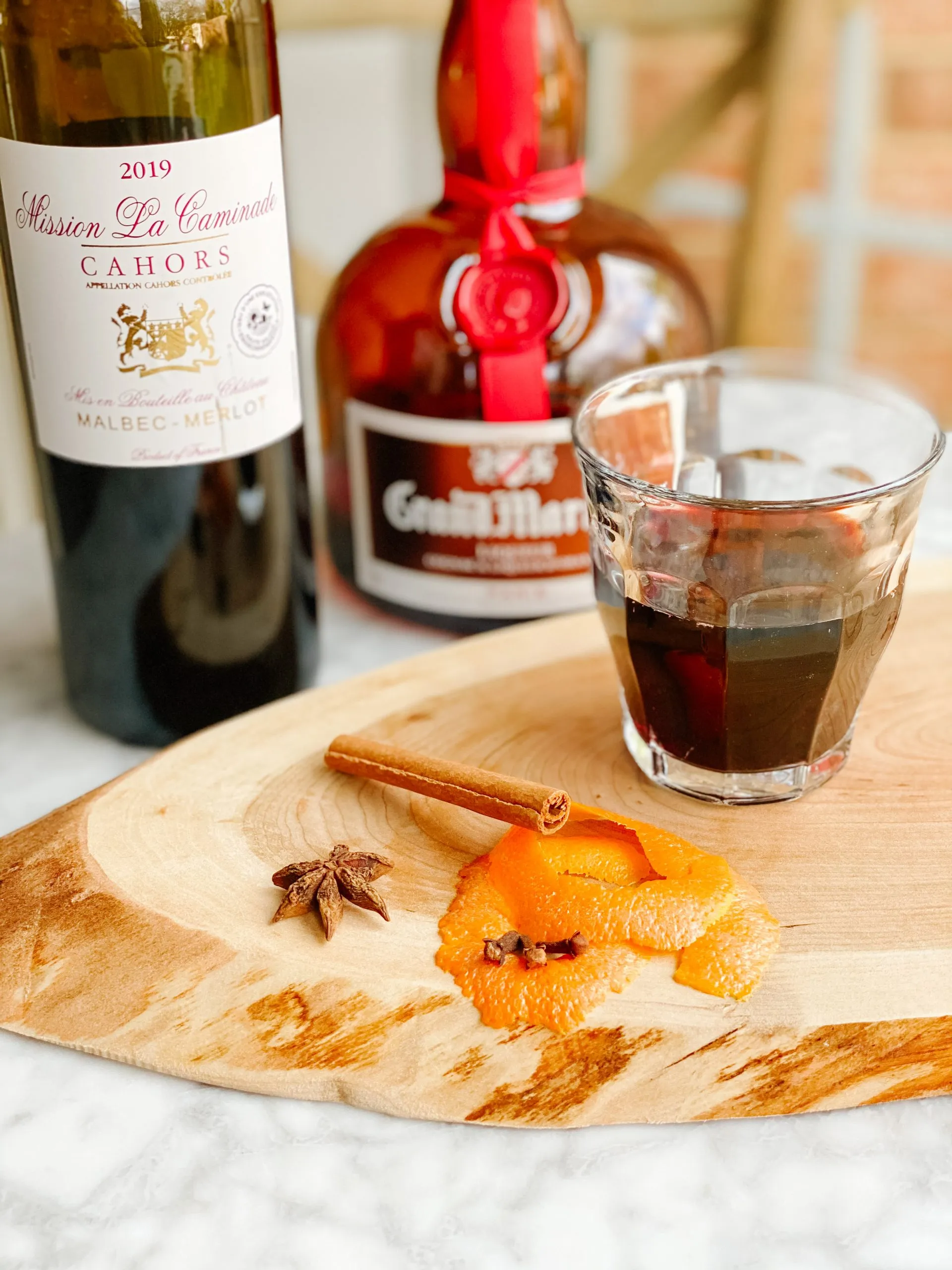 Vin Chaud (French Mulled Wine Recipe) - Simply Whisked