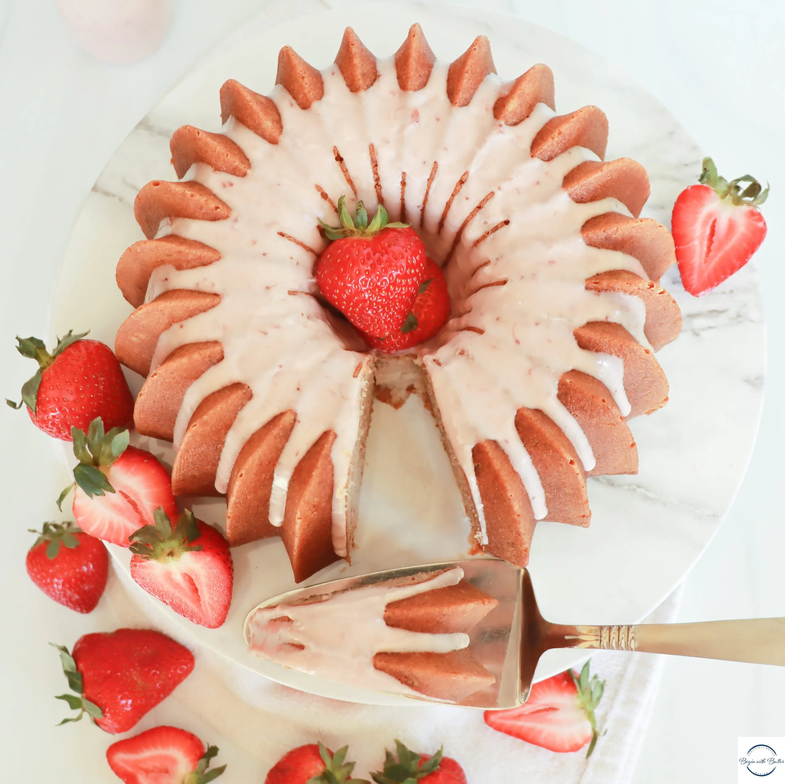 strawberry pound cake