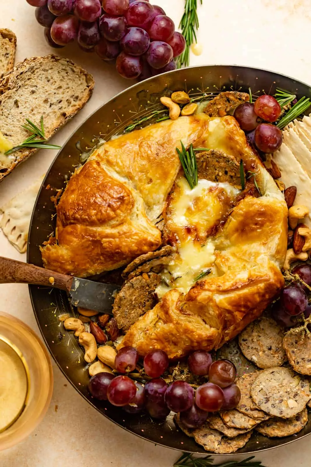 baked brie in puff pastry