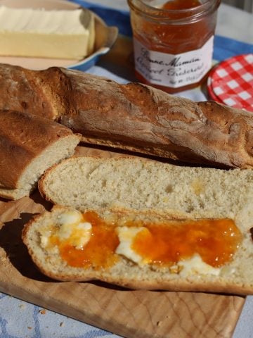butter and apricot jam tartine
