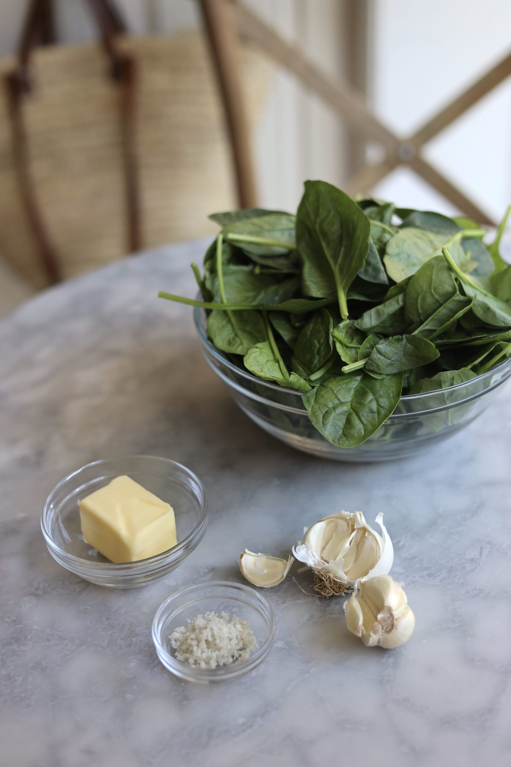 spinach leaves, garlic and butter for French Spinach