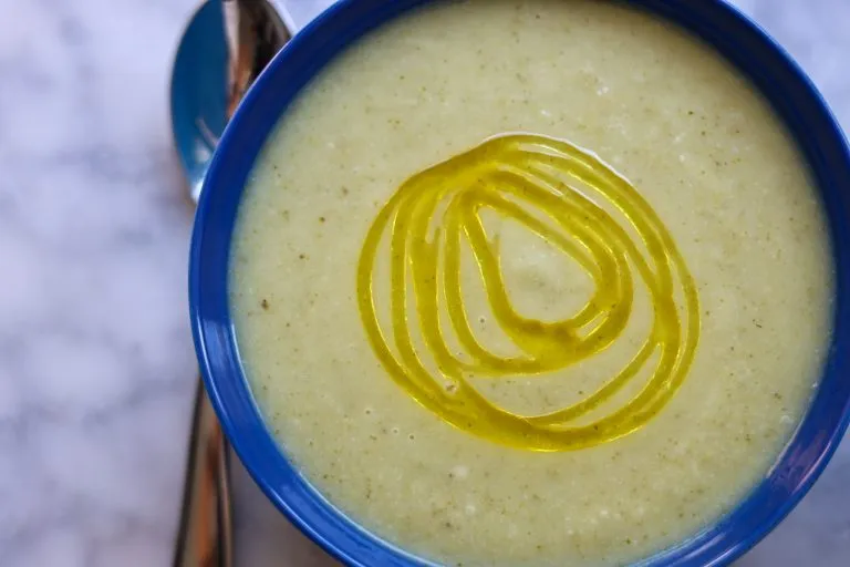 healthy broccoli and cauliflower soup