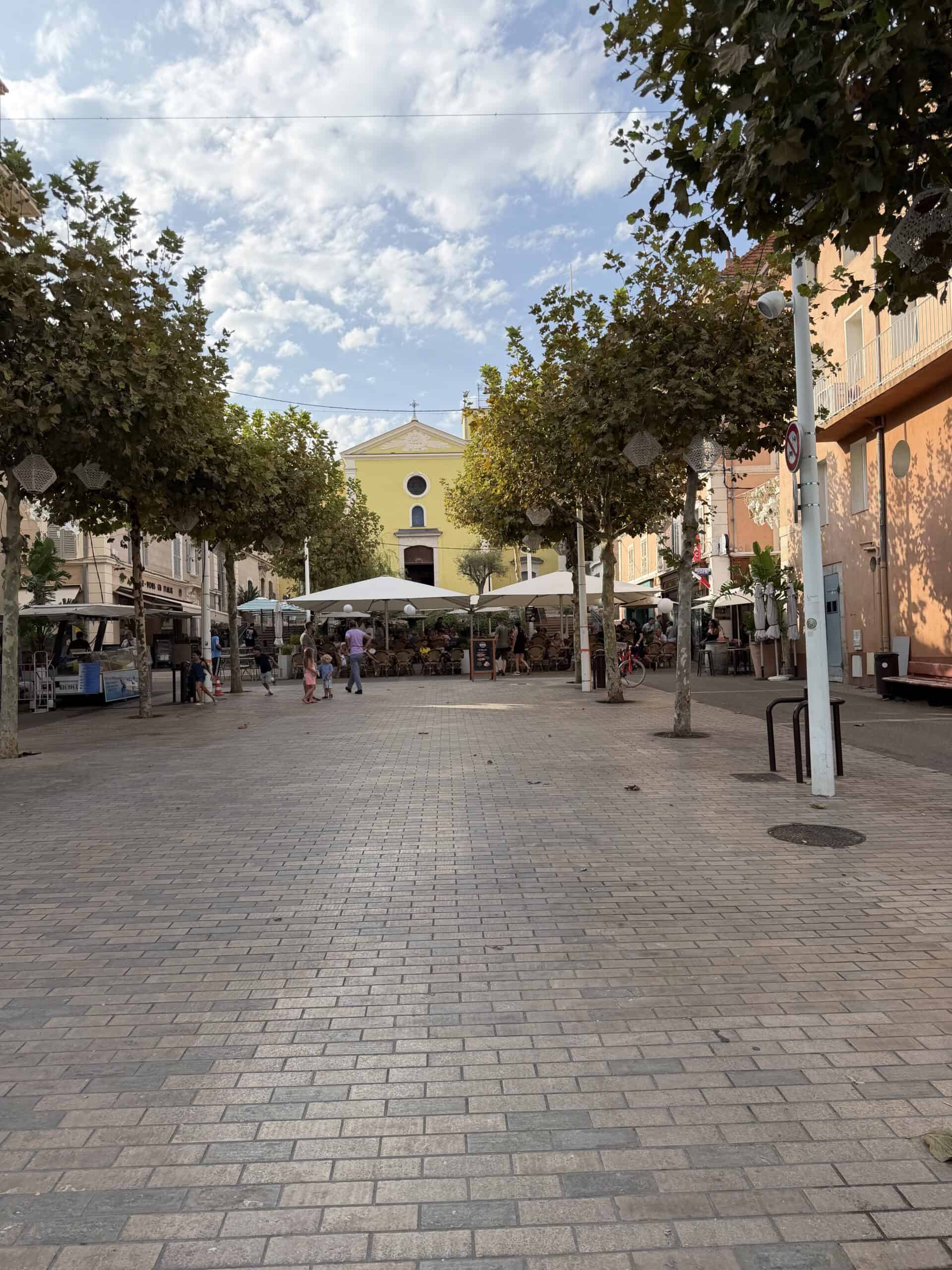 place de la liberte bandol